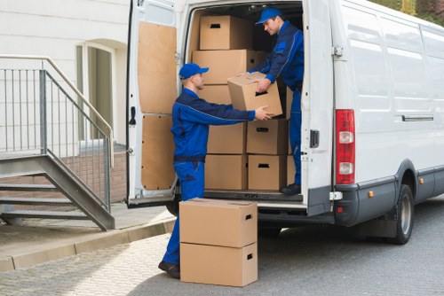 Low-carbon removal van operating in Wandsworth